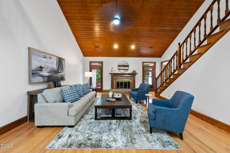 904 Stonecutter Ct, Raleigh, NC 27614