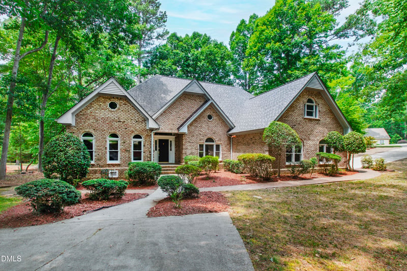 904 Stonecutter Ct, Raleigh, NC 27614