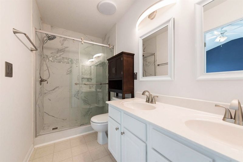 904 Sutter Gate Ln, Morrisville, NC 27560