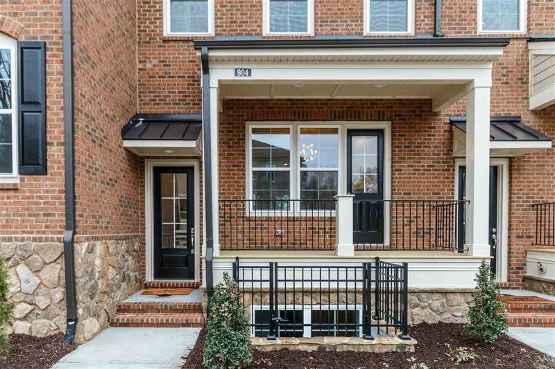 904 Wake Towne Dr #7, Raleigh, NC 27609