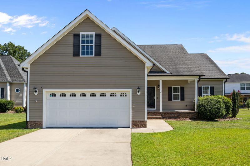 904 Willow Leaf Ct, Dunn, NC 28334