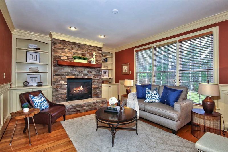 9040 Chelsea Dr, Raleigh, NC 27603