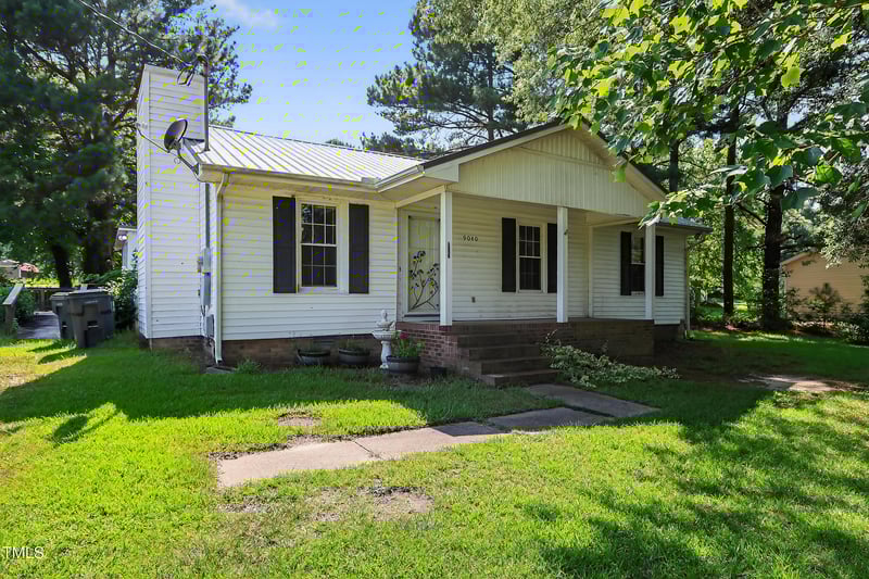 9040 Dukes Lake Rd, Zebulon, NC 27597