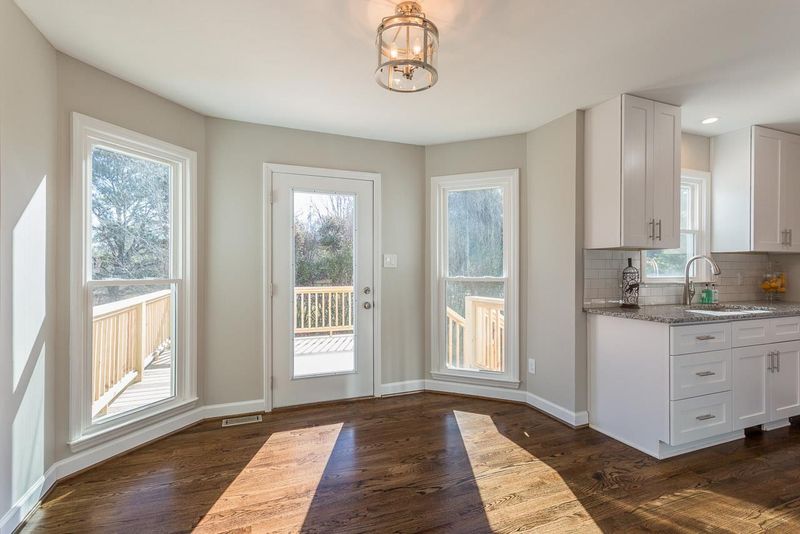 9041 Holly Springs Rd, Apex, NC 27539