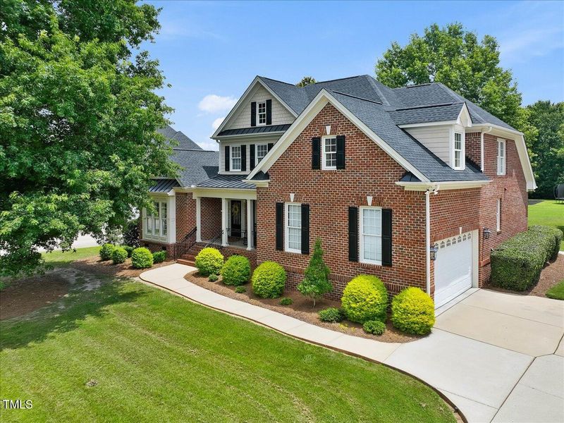 9045 Chelsea Dr, Raleigh, NC 27603
