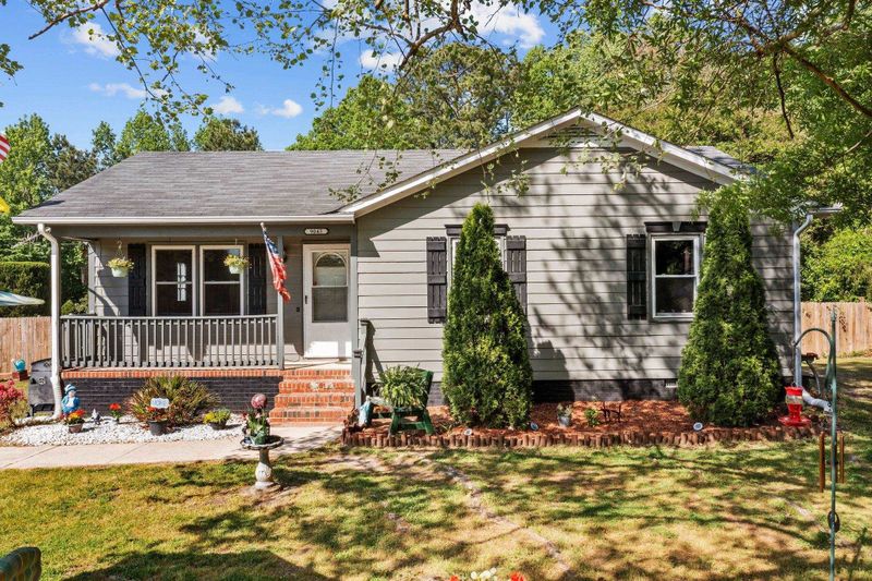 9045 Dukes Lake Rd, Zebulon, NC 27597