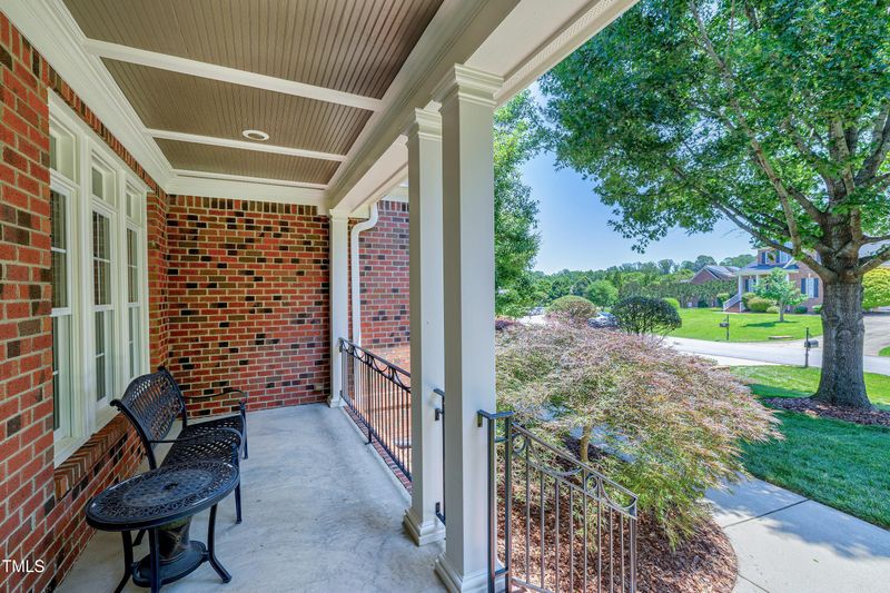 9048 Chelsea Dr, Raleigh, NC 27603