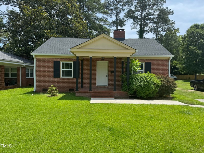 905 1st St, Smithfield, NC 27577