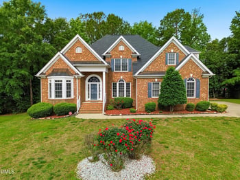 905 Babbling Creek Ln, Fuquay Varina, NC 27526