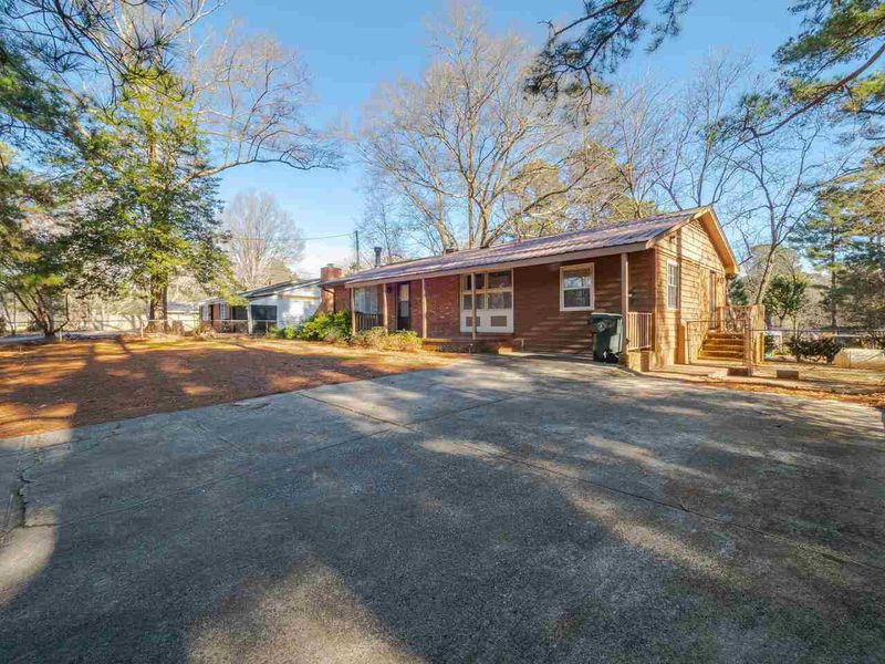 905 Benson Rd, Garner, NC 27529