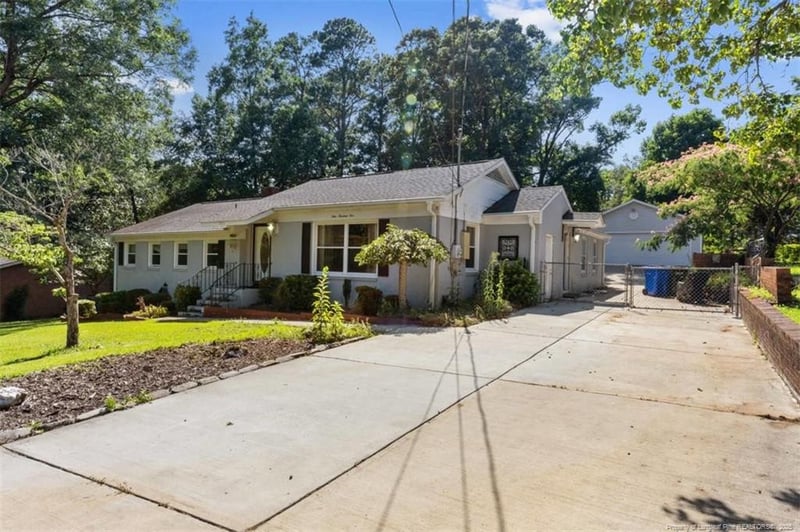 905 Brookhaven Dr, Fayetteville, NC 28303