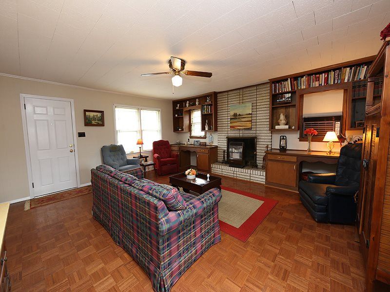 905 Brooks Ave, Garner, NC 27529