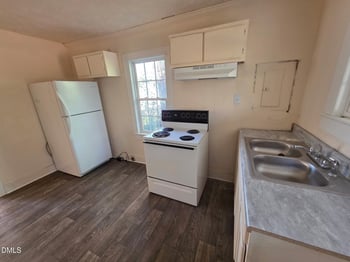 905 Chestnut St, Fayetteville, NC 28301