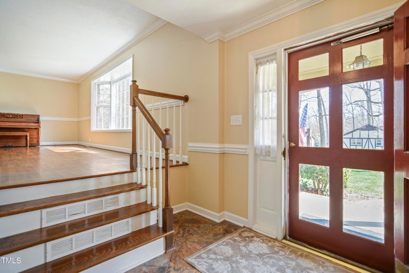 905 Hemingway Dr, Raleigh, NC 27609