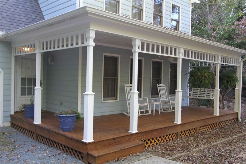 905 Highland Trl, Chapel Hill, NC 27516