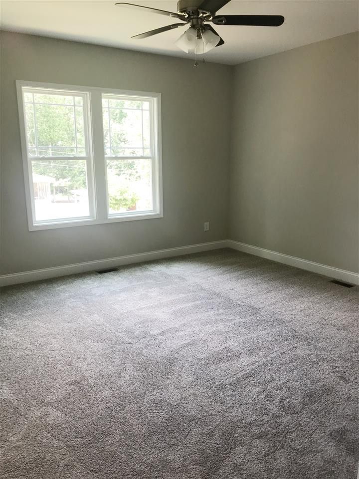 905 E Joyner St, Clayton, NC 27520