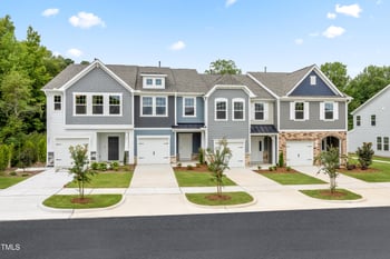905 Kensley Grove Ln, Fuquay Varina, NC 27526