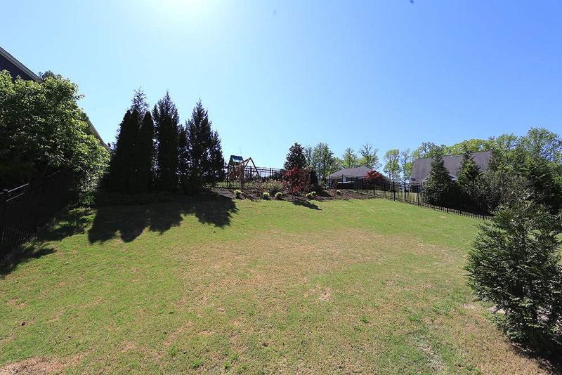 905 Lemongrass Ln, Wake Forest, NC 27587