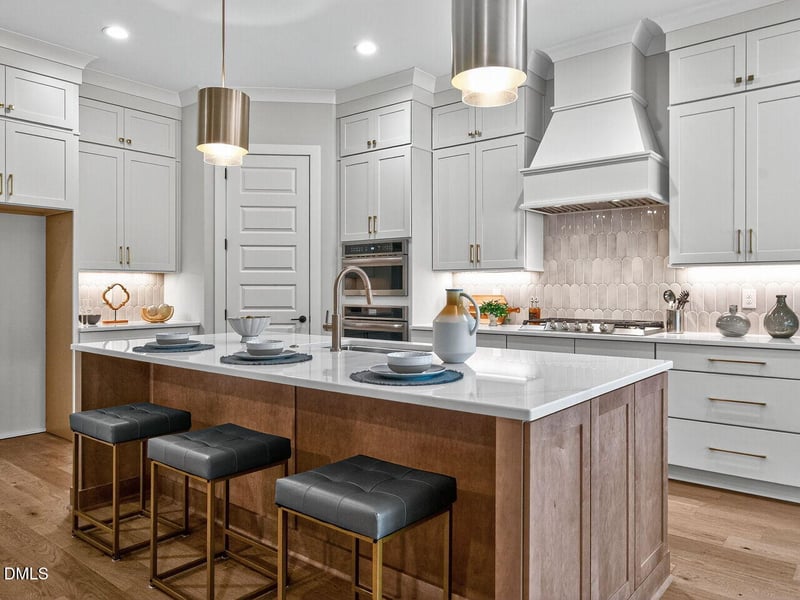 905 Lily Claire Ln, Fuquay Varina, NC 27526