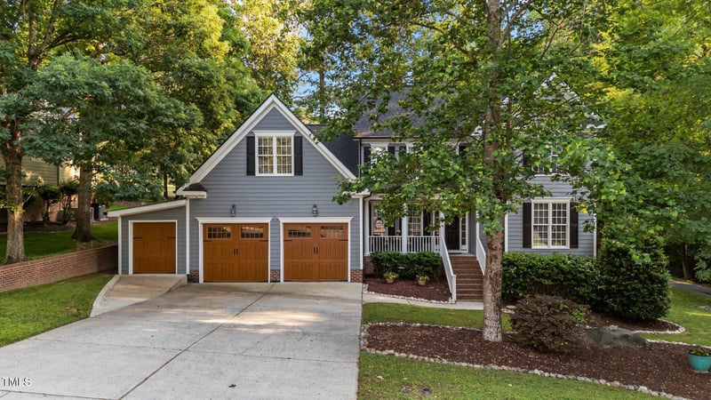 905 Neuse Ridge Dr, Clayton, NC 27527