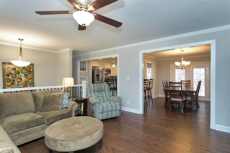 905 Northwoods Dr, Cary, NC 27513