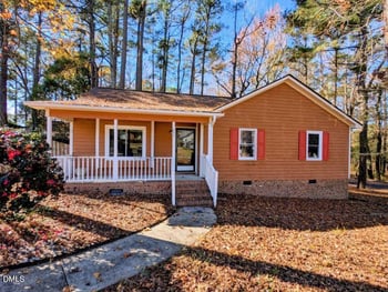 905 Pond St, Clayton, NC 27520