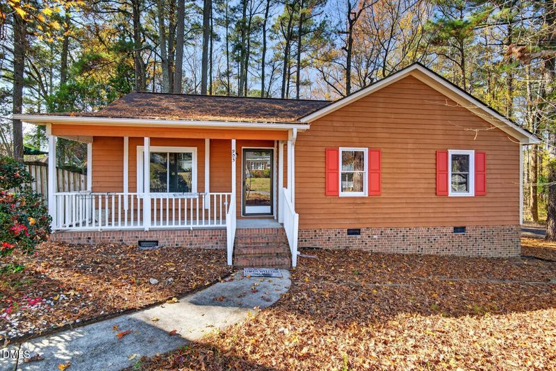 905 Pond St, Clayton, NC 27520