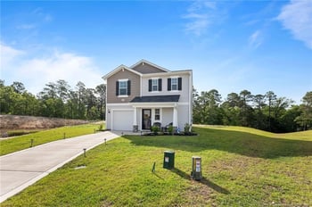 905 Sapphire Stone Ln, Hope Mills, NC 28348