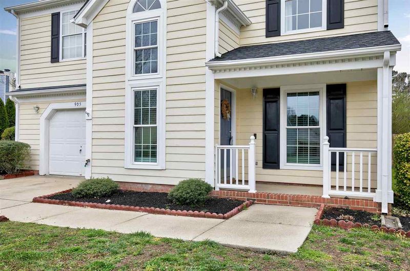905 Starkland Way, Holly Springs, NC 27540