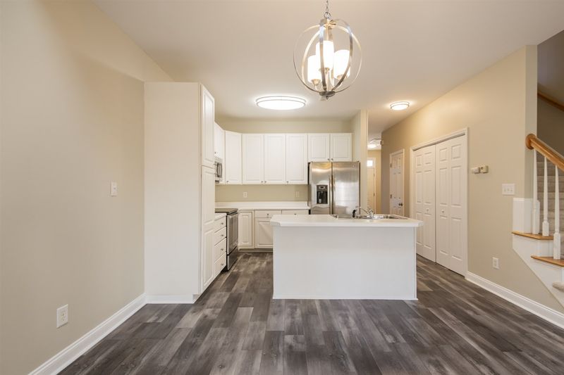 905 Teague Pl, Durham, NC 27707