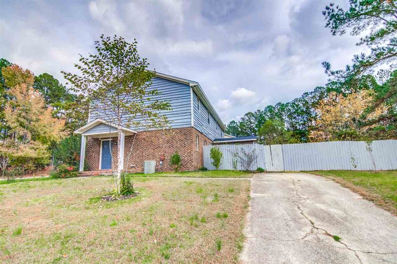 905 Timber Dr, Garner, NC 27529