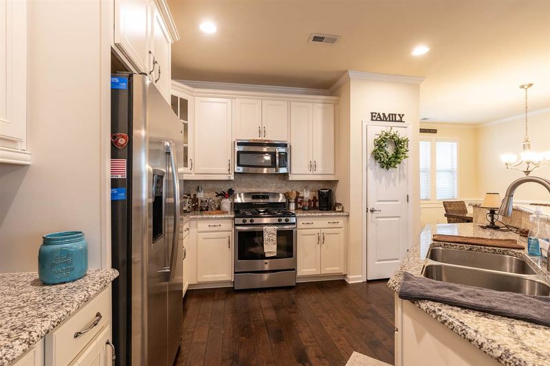 905 Wildflower Ridge Rd, Wake Forest, NC 27587