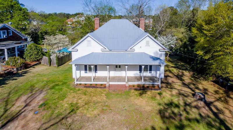 906 S 10th St, Lillington, NC 27546