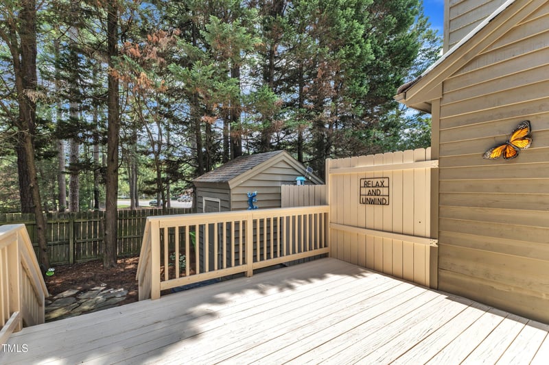 906 Albany Ct, Raleigh, NC 27615