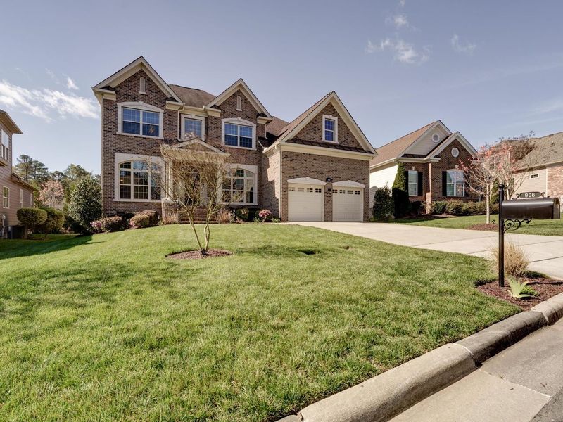 906 Bend Dr, Durham, NC 27713