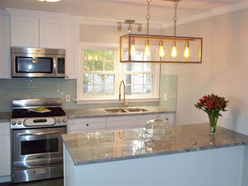 906 Benton St, Hillsborough, NC 27278