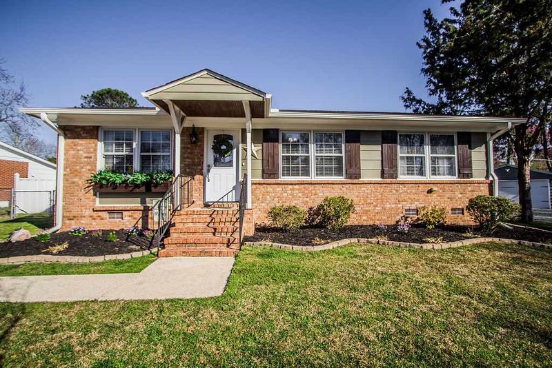 906 Bryn Mawr Ct, Apex, NC 27502