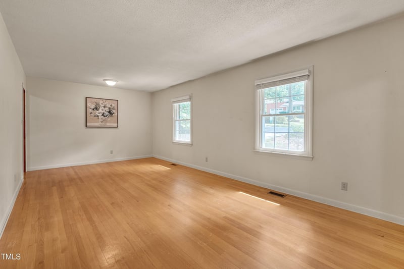 906 Cindy St, Cary, NC 27511