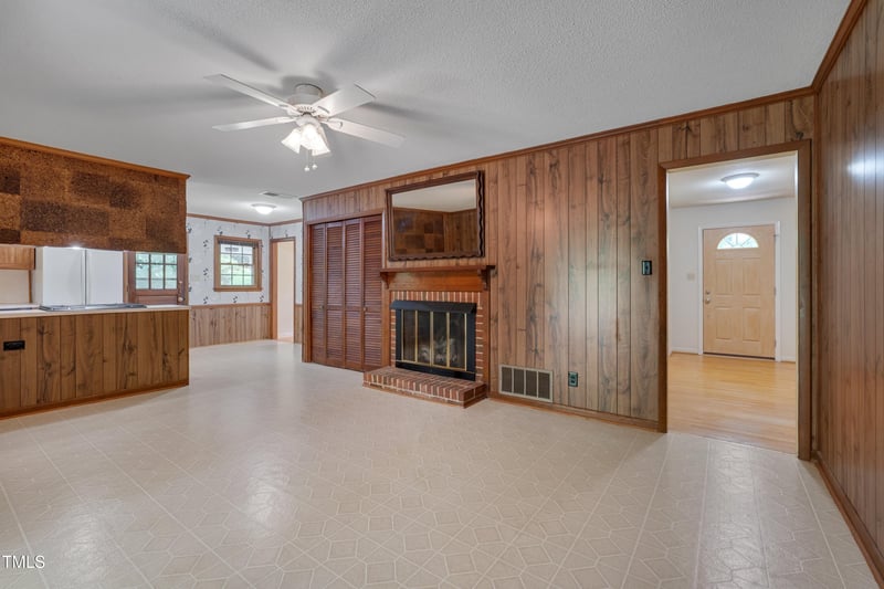 906 Cindy St, Cary, NC 27511