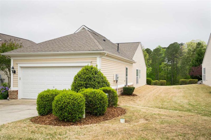 906 Endhaven Pl, Cary, NC 27519