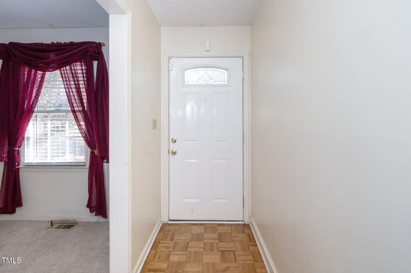 906 Griffis St, Cary, NC 27511