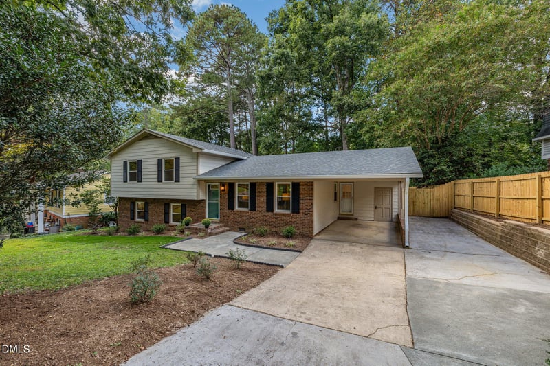 906 Griffis St, Cary, NC 27511