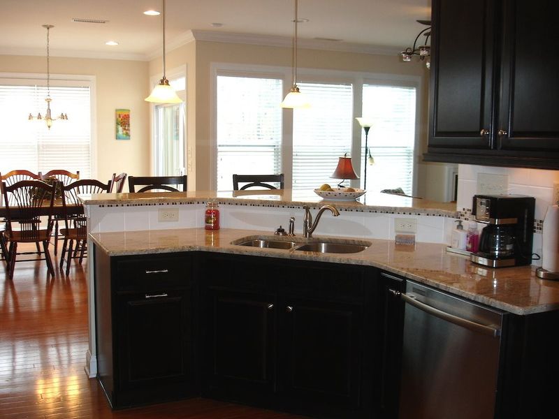 906 Keaton Ridge Ct, Cary, NC 27519