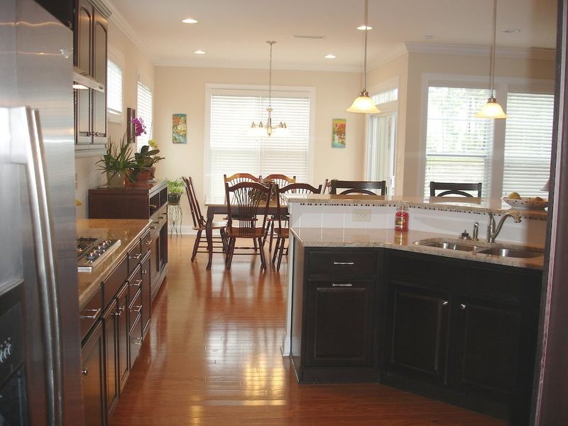 906 Keaton Ridge Ct, Cary, NC 27519