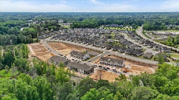 906 Kensley Grove Ln, Fuquay Varina, NC 27526
