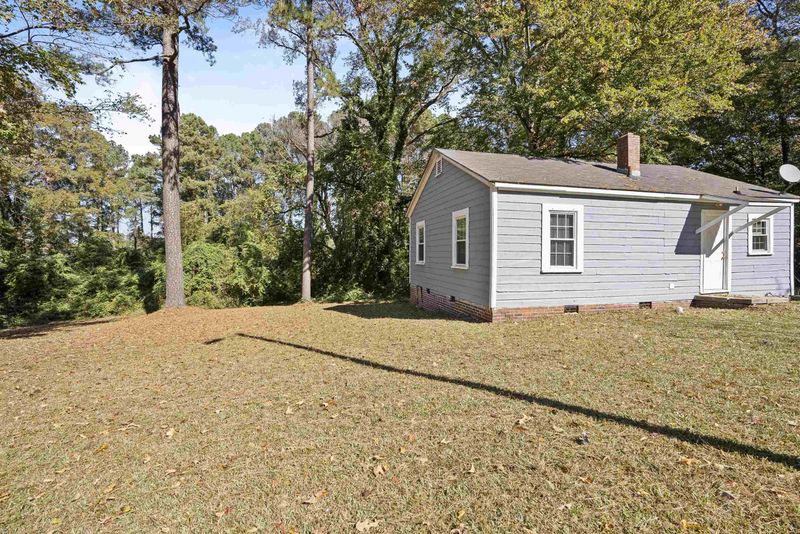 906 King St, Sanford, NC 27330