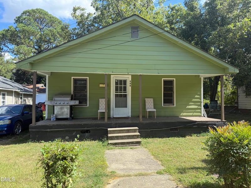 906 Magnolia Ave, Dunn, NC 28334