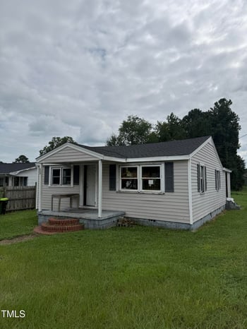 906 Main St, Benson, NC 27504