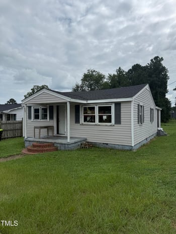 906 Main St, Benson, NC 27504