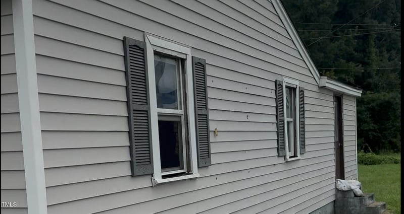 906 Main St, Benson, NC 27504